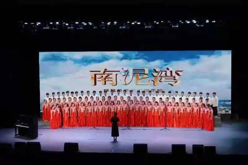 务虚话实 凝心谋新